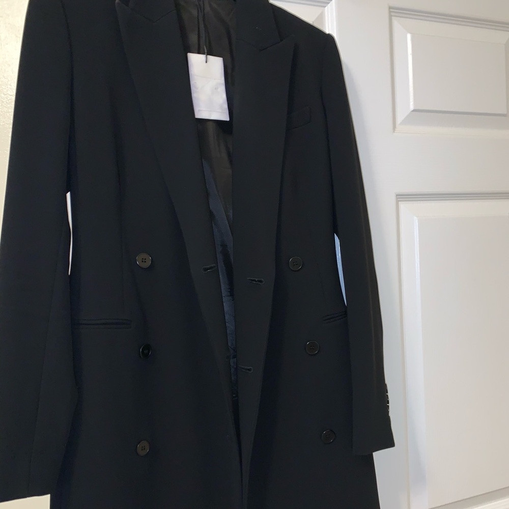 Black fitted blazer dress #blazer #dresssuit